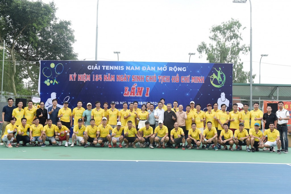 Giai Tennis Nam Dan mo rong chao mung ky niem ngay sinh nhat Bac Ho