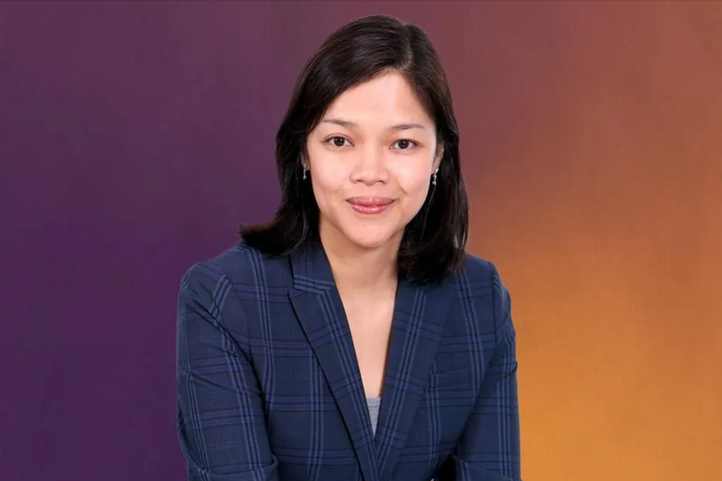 Stephanie Hui (50 tuổi), Giám đốc khu vực Châu Á - Thái Bình Dương của Ngân hàng Goldman Sachs. Quốc tịch: Hong Kong. Stephanie Hui đã giúp tập đoàn thực hiện thông công thương vụ sở hữu 7% cổ phần của Ngân hàng Công thương Trung Quốc (ICBC) vào năm 2006 với giá 2,5 tỷ USD trước đợt IPO. Thương vụ này đã trở thành một trong những khoản đầu tư sinh lời nhất của Ngân hàng Goldman Sachs. Dưới sự lãnh đạo của bà, công ty cũng đã thu về 36 triệu USD với ứng dụng giao đồ ăn lớn nhất Hàn Quốc Woowa Brothers vào năm 2014 và thương vụ gọi vốn 50 triệu USD năm 2021 tại Perfect Corp.