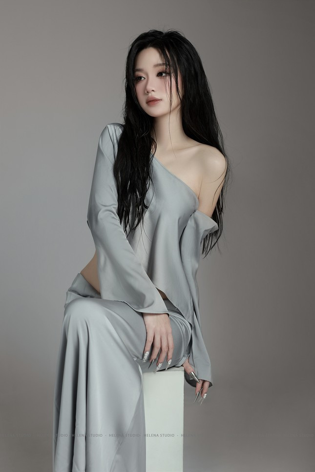 Nu sinh truong Kinh te danh tinh yeu cho nghe thuat dien xuat-Hinh-8