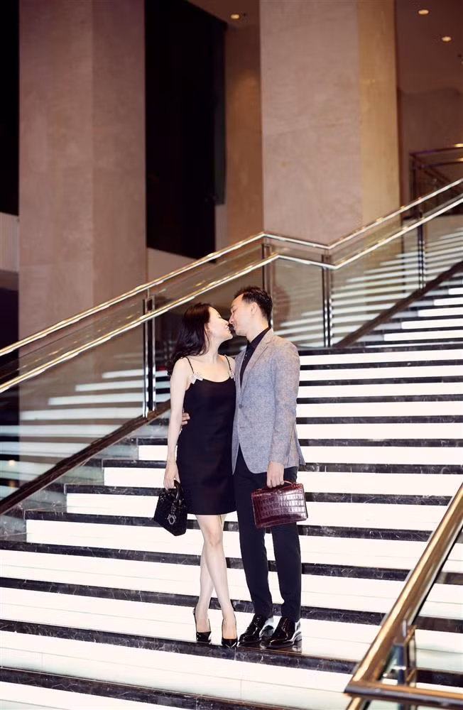 Ngày 14/2 vừa qua, Thành Trung viết trên trang cá nhân. "Valentine thứ 11 bên nhau, bao lời nói hay chắc anh đã nói hết, những gì anh có đều là của em, những gì quý giá nhất chúng ta đã cùng nhau tạo ra và mỗi ngày bên nhau vẫn luôn là lễ tình nhân. Anh yêu em".