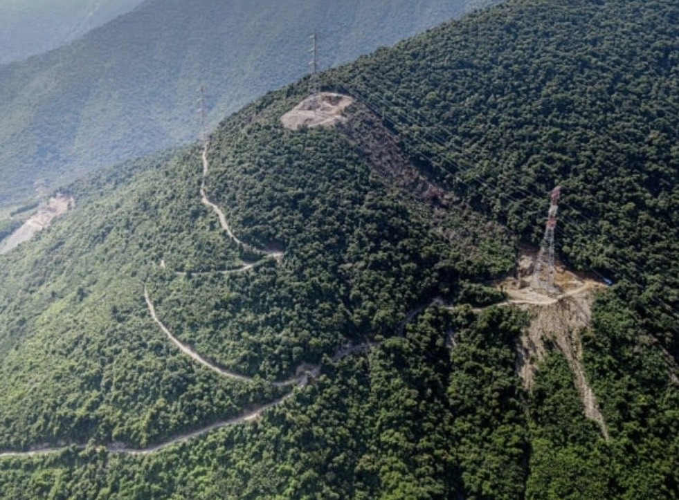 Dự án có chiều dài khoảng 226km, đi qua địa bàn 3 tỉnh Quảng Bình, Hà Tĩnh và Nghệ An với tổng số 463 vị trí móng cột. Trong đó, đoạn qua Hà Tĩnh dài khoảng 141,52km, gồm 285 vị trí.Theo kế hoạch, chậm nhất đến ngày 30/6/2024 dự án phải hoàn thành và đưa vào khai thác.