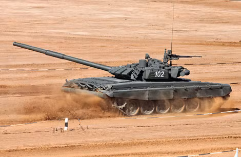 Xe tăng T-72B3 trên thao trường.