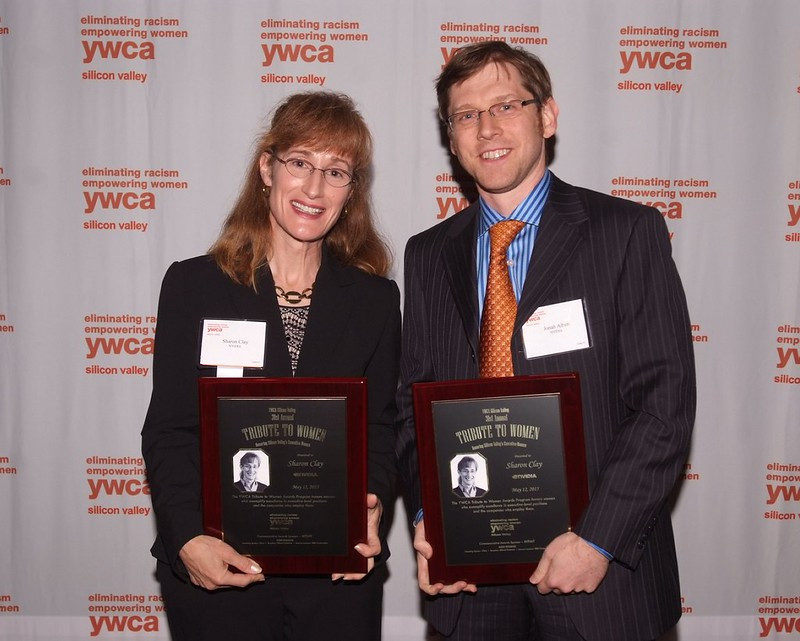 Alben lớn lên ở Schenectady, New York, đã mang kinh nghiệm của mình tại Stanford đến Nvidia vào năm 1997. Ông đã tạo được ấn tượng nhanh chóng. "Trong 20 năm nữa, tôi hy vọng mình sẽ làm việc cho Jonah", Huang nói tại một cuộc họp nhân viên vào những ngày đầu của Alben. Ảnh: ywca