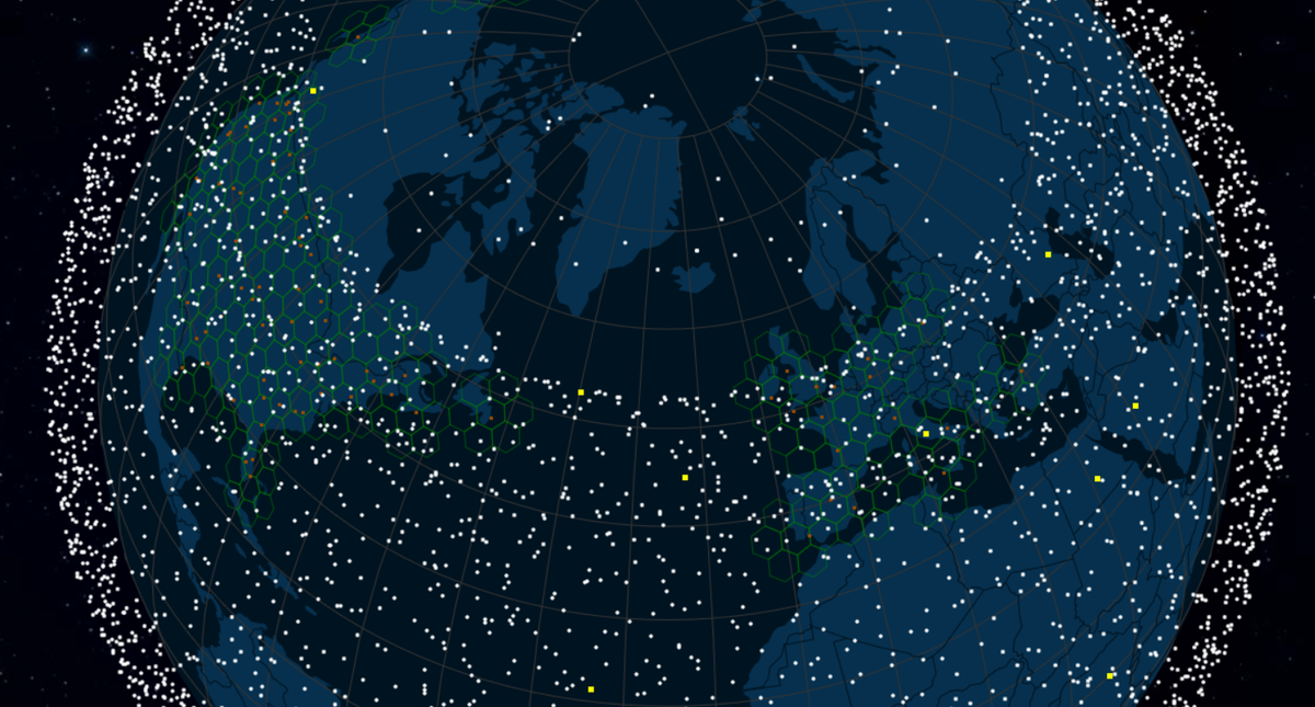 Theo McDowell, trong số 7.821 vệ tinh Starlink đã được phóng, 817 vệ tinh đã ngừng hoạt động, bao gồm cả những vệ tinh hỏng ngay từ đầu. Hiện tại, khoảng 6.200 thiết bị Starlink vẫn đang hoạt động trên quỹ đạo. Ảnh: Satellitemap