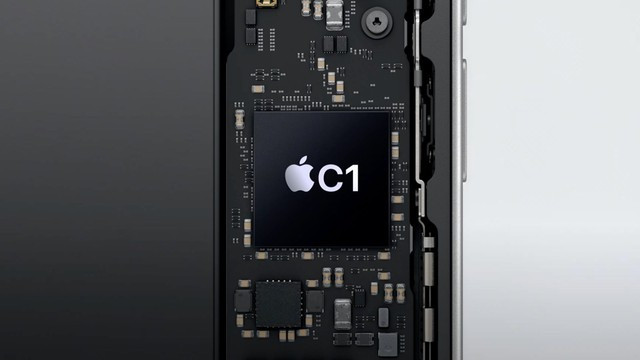 Cùng với iPhone 16E, Apple giới thiệu C1 – con chip modem di động đầu tiên do hãng tự thiết kế. Con chip này đánh dấu sự thay thế, đoạn tuyệt với modem Qualcomm vốn được sử dụng để cung cấp kết nối 5G trên các mẫu iPhone trước đây.