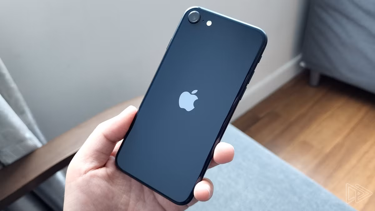 Và cũng không còn một chiếc iPhone có màn hình nhỏ dưới 6 inch nào được bán ra nữa.