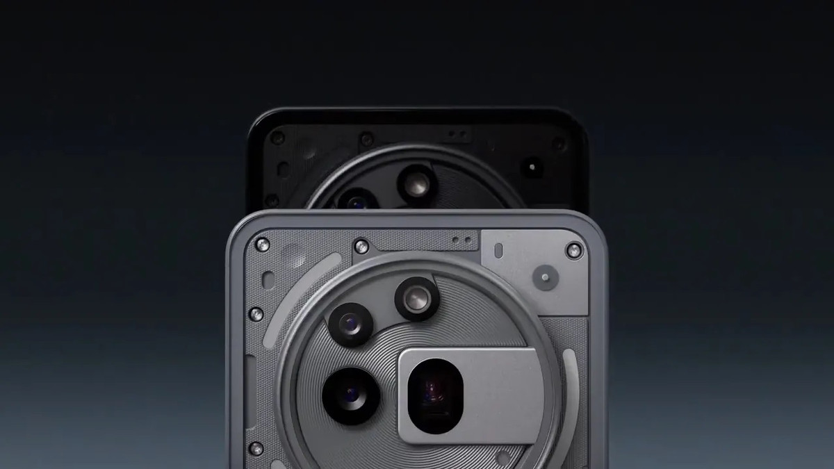 Nothing mới đây đã chính thức công bố thiết kế của chiếc Phone 3a và Phone 3a Pro, bộ đôi smartphone tầm trung sắp ra mắt của hãng. Chỉ ít ngày trước, loạt ảnh render chính thức của Nothing Phone 3a và Phone 3a Pro đã bị rò rỉ.