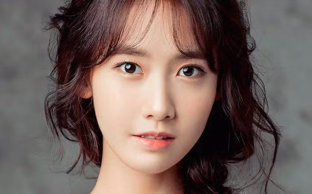  Ngược lại, nếu trán một người trông luôn u tối, cau có, không sáng bóng thì hãy lưu ý tới sức khỏe, có thể bạn đang có bệnh. Những người này thường sẽ gặp rắc rối về sức khỏe, hoặc tiền bạc làm ăn nên thận trọng.