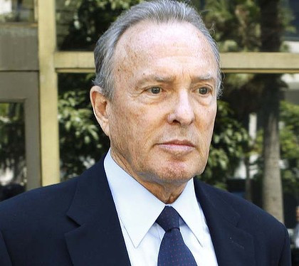  Donald Bren: Doanh nhân người Mỹ này là người đứng đầu công ty đầu tư bất động sản Irvine lớn nhất nước Mỹ. Ông sở hữu 14 tỷ USD với những “bước đi thần kỳ” trong việc làm tăng vọt lợi nhuận đầu tư bất động sản cho công ty của ông.