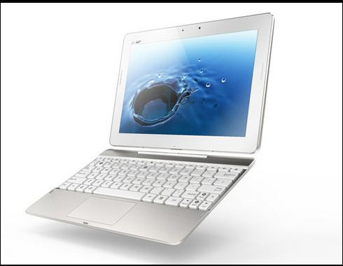 Lộ diện hình ảnh 2 chiếc Transformer Pad mới của Asus. Với tên mã lần lượt là Asus TF303 and Asus TF103, sản phẩm đầu tiên sẽ thuộc dòng cao cấp chạy song song hệ điều hành Android và Intel. Trong khi đó, sản phẩm thứ 2 sẽ có giá rẻ hơn với màn hình 10.1” và bàn phím QWERTY. Được biết, Asus đã cải tiến để bàn phím QWERTY trên 2 dòng máy này sẽ đem đến cho người dùng cảm giác sử dụng dễ chịu hơn.