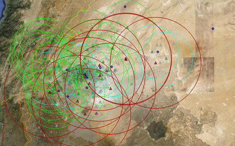 Bố trí lực lượng phòng không bảo vệ Damascus: S-75 màu đỏ nâu, S-125 màu xanh, 2K12 màu xanh lá cây.