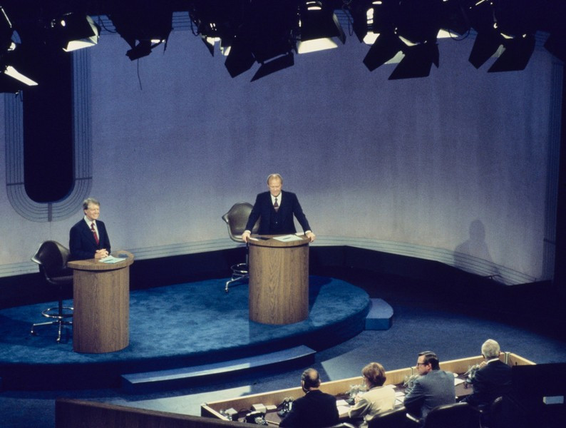 Tình tiết đáng nhớ là trong cuộc tranh luận thứ hai, ông Gerald Ford khẳng định rằng “không có sự thống trị của Liên Xô đối với Đông Âu” dưới sự lãnh đạo của ông. Điều này khiến mọi người ngạc nhiên, ngay cả người dẫn chương trình phải hỏi lại: “Tôi xin lỗi, cái gì cơ?”. Theo Stars Insider.