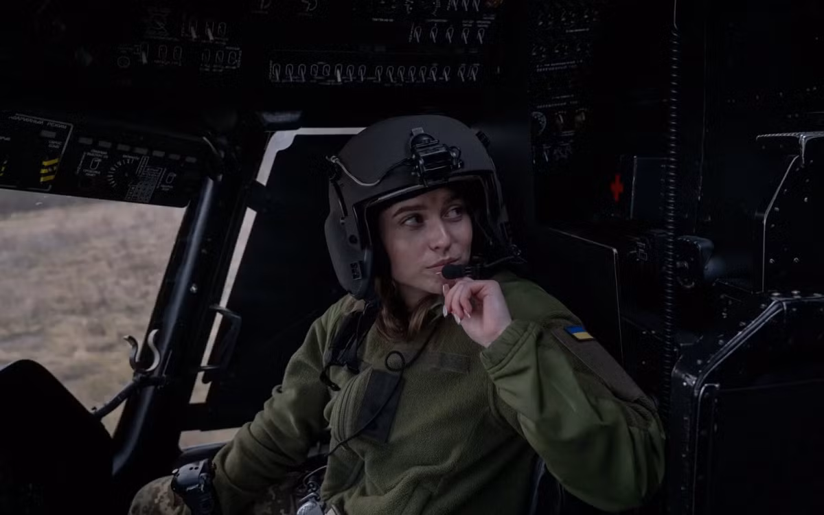 Kateryna, 21 tuổi, là phi công trực thăng tải thương Mi-8 của quân đội Ukraine.
