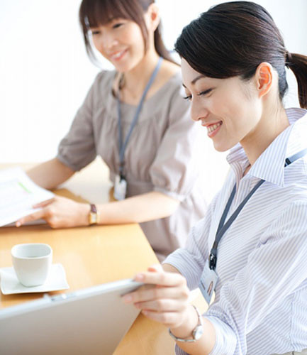 Cá cược. Thử đề xuất một cuộc thi giảm cân với đồng nghiệp. Nhóm nghiên cứu từ Đại học bang Đông Nam Missouri, Mỹ đã đề nghị một số nhân viên cùng chỗ làm chia thành hai nhóm để thực hiện chương trình ăn kiêng trong 12 tuần với phần thưởng là tiền mặt. Trung bình, những người tham gia giảm được 4,5kg. Thỉnh thoảng, việc giảm cân cũng cần được khích lệ bằng tính cạnh tranh.