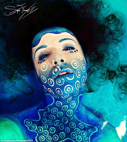 Mỗi bức chân dung của Stephanie đều có những dấu ấn riêng.