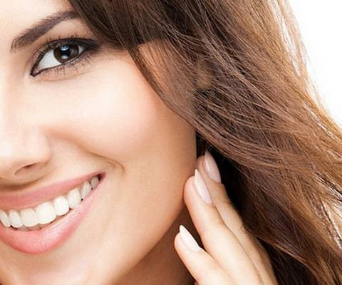 Dưỡng ẩm da thường xuyên: để làn da duy trì độ đàn hồi và căng mịn, đồng thời hạn chế hiện tượng khô da và xuất hiện nếp nhăn sớm.