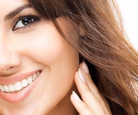 Dưỡng ẩm da thường xuyên: để làn da duy trì độ đàn hồi và căng mịn, đồng thời hạn chế hiện tượng khô da và xuất hiện nếp nhăn sớm.