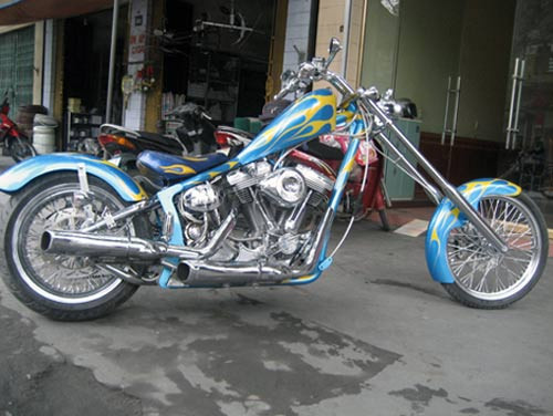 Mẫu chopper Harle Artis sử dụng động cơ S&amp;S nổi tiếng được một người mê xe đưa về Quảng Ninh. Harle Artis có tổng trọng lượng 360 kg.