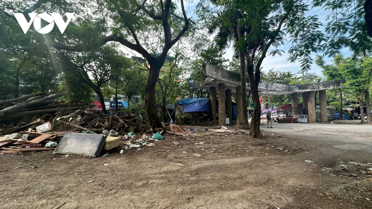 Hiện nay cơ sở hạ tầng trong công viên hư hỏng xuống cấp.