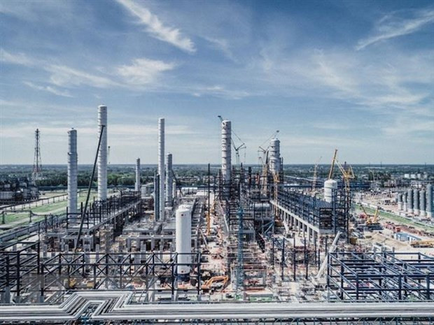 My chinh thuc cong bo lenh cam nhap khau dau mo cua Nga