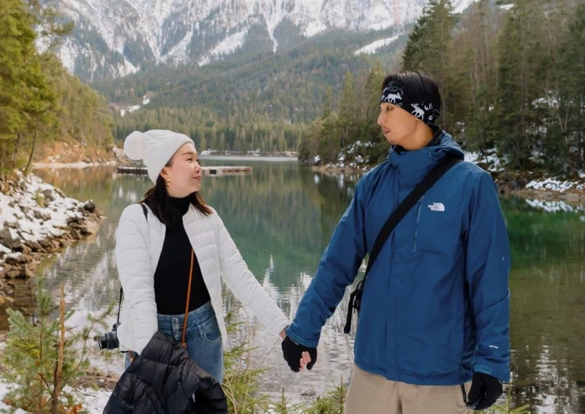 Cap doi tiet kiem tien 6 nam de di du lich khap the gioi