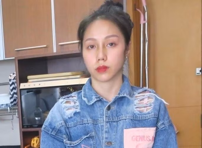 Hành vi tàn độc của kẻ bạo hành bé gái 8 tuổi ở TP HCM đến chết Hanh vi tan doc cua ke bao hanh be gai 8 tuoi o TP HCM den chet