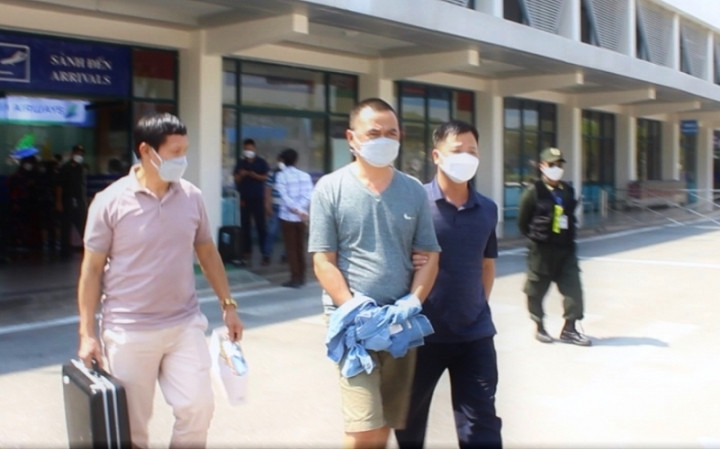 Bắt giữ nghi can bị truy nã "đặc biệt" sau 9 năm lẩn trốn Bat giu nghi can bi truy na