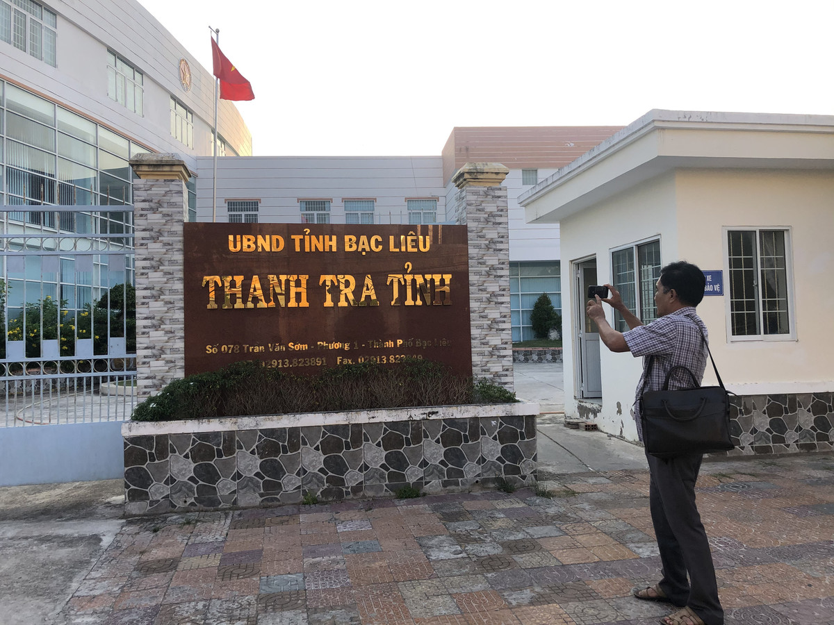 Thanh tra viên nói gì về 134 triệu đồng nhận chuyển khoản từ cán bộ xã? Thanh tra vien noi gi ve 134 trieu dong nhan chuyen khoan tu can bo xa?