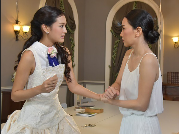 Thay chong va nhan tinh tron duoi gam giuong, vo cao tay khien anh a 