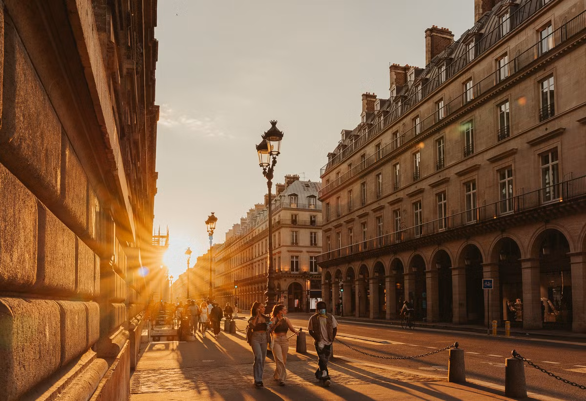 Chụp ảnh "dạo" ở Pháp, chàng trai Việt kiếm trăm triệu đồng - Hình 4 Chup anh