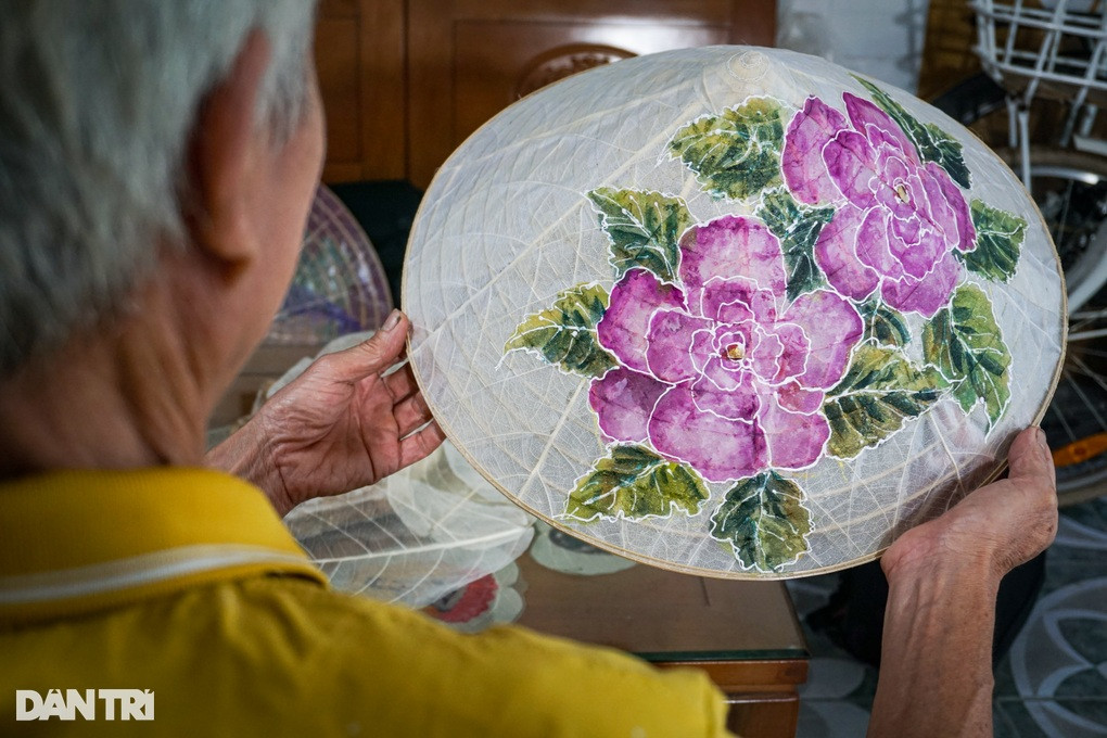 Nguoi dan ong tam huyet voi non la bang rung doc dao xu Hue-Hinh-4