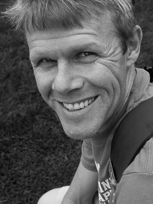 Trong những năm gần đây, người ta phát hiện ra rằng máu lấy từ dây rốn và nhau thai trẻ sơ sinh rất giàu tế bào gốc có thể được sử dụng để cấy ghép. Nhưng khoảng 65.000 lít máu dây rốn vẫn bị bỏ đi sau sinh ở Anh. Người ta ước tính có khoảng 400 bệnh nhân bỏ lỡ điều trị quan trọng vì thiếu tế bào gốc phù hợp của các nhà tài trợ.