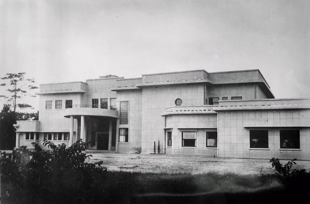 Dinh thự của cảnh sát trưởng Đà Lạt, ngày nay được biết đến rộng rãi với tên gọi Dinh II Bảo Đại. 