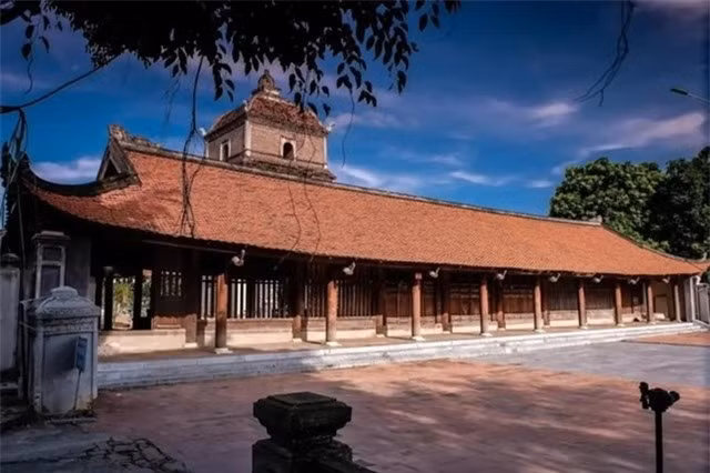 Ngoi chua co nhat Viet Nam: Nhieu dai danh su tung den tu tap