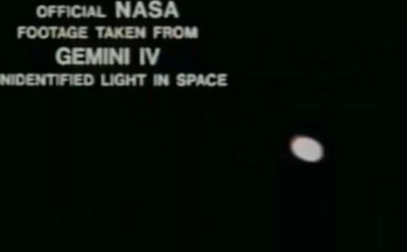 Dap an bat ngo ve vat the la hinh “lon bia” bay ngoai khong gian