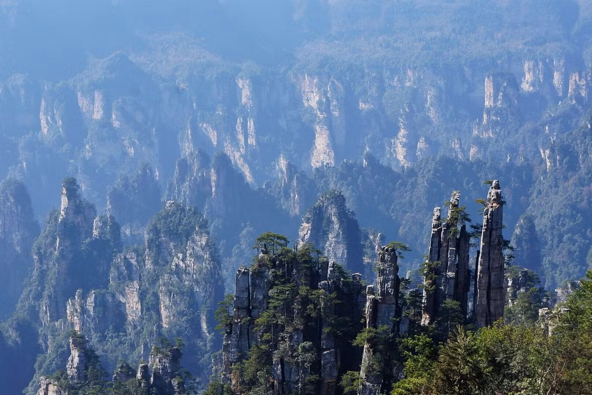 Một số hình ảnh khác về núi Thiên Tử. Ảnh: Windhorsetour.com.