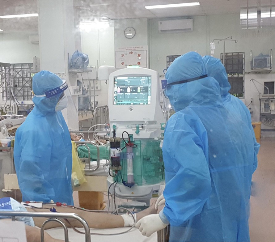 Chuyen gia, nha khoa hoc hien ke chong dich COVID-19 trong tinh hinh moi