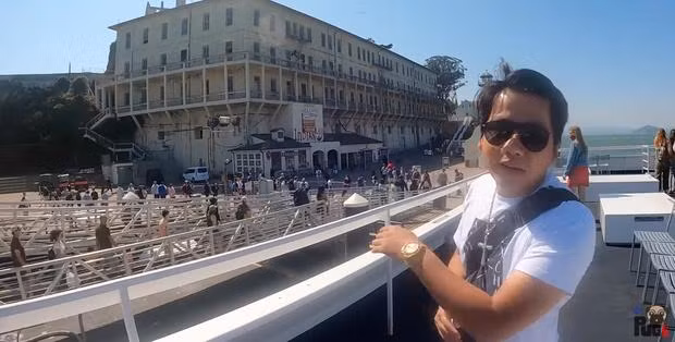 Lanh gay xem Khoa Pug review nha tu khet tieng o My-Hinh-2