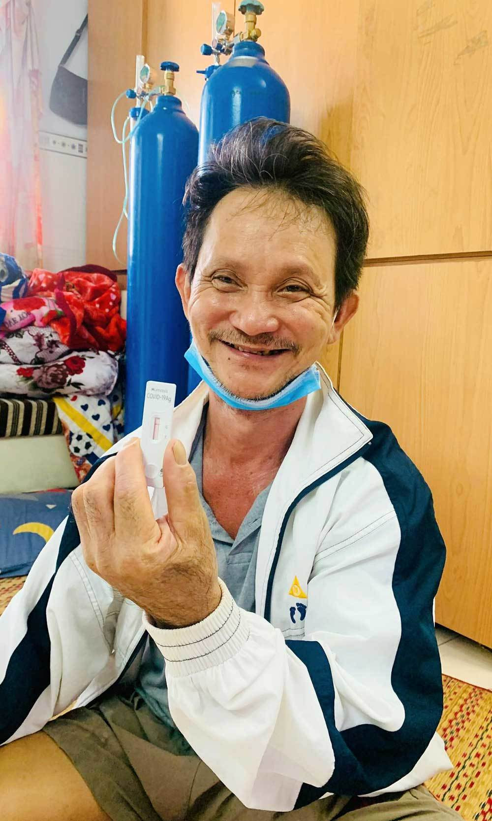 Dai gia dinh 15 F0 trong hem nho o TP.HCM chien thang COVID-19-Hinh-6