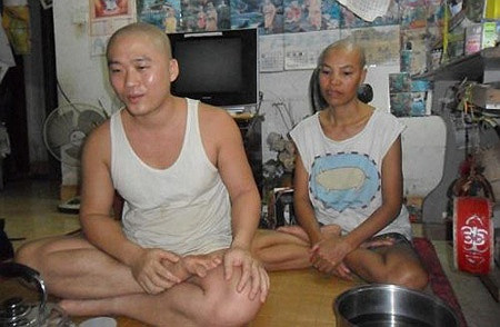 Giờ, Mùi là vợ của anh Nguyễn Tuấn Nghĩa (Sinh năm 1974, ở khu chung cư Văn Quán, Hà Đông, Hà Nội).