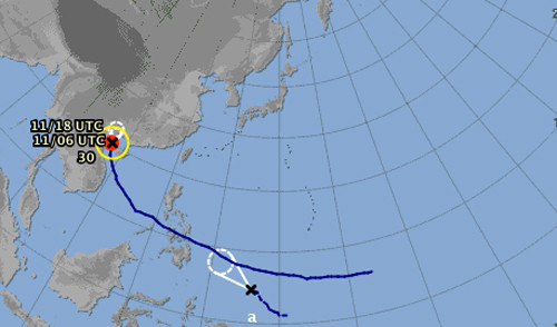 Sơ đồ vùng áp thấp đang hình thành ở biển Đông. Ảnh: jma.go.jp.