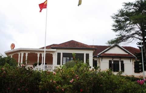 Tòa nhà UBND tỉnh Lâm Đồng như một cung điện nguy nga Tòa nhà UBND tỉnh Lâm Đồng như một cung điện nguy nga