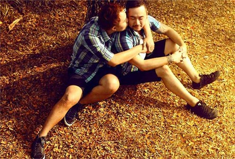 Hiện Thương và Cường đã tổ chức đám cưới và thường xuyên tận hưởng những chuyến du lịch nước ngoài cùng nhau.