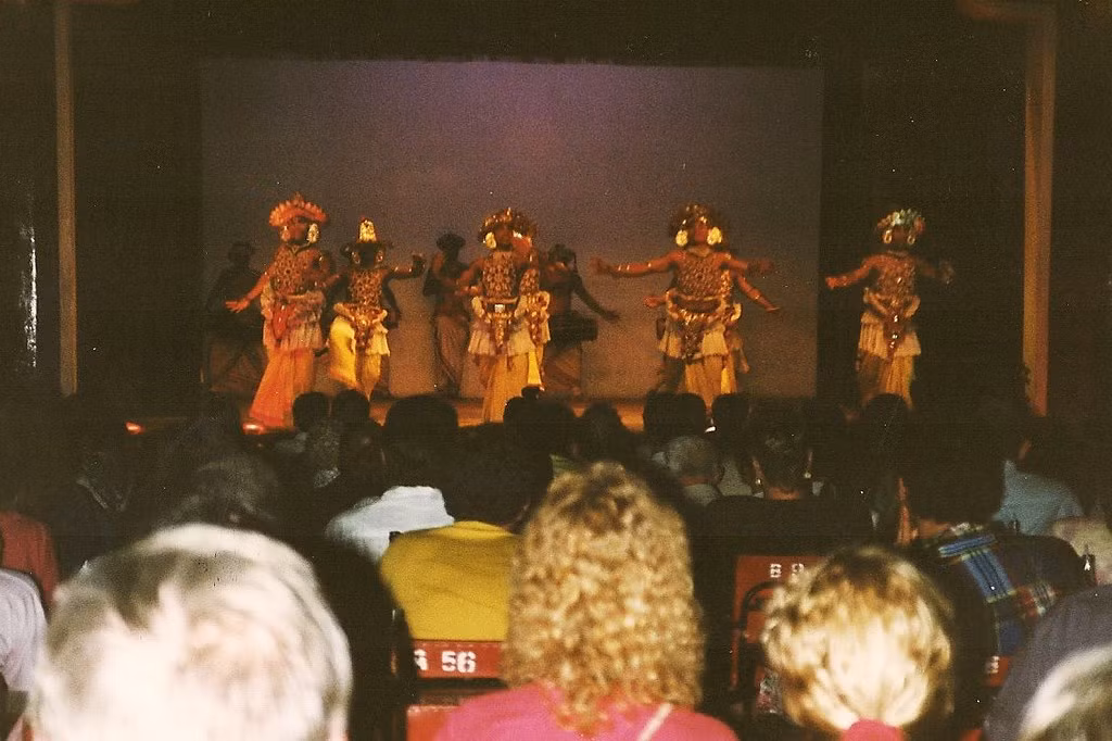 Trình diễn nghệ thuật truyền thống ở Kandy.