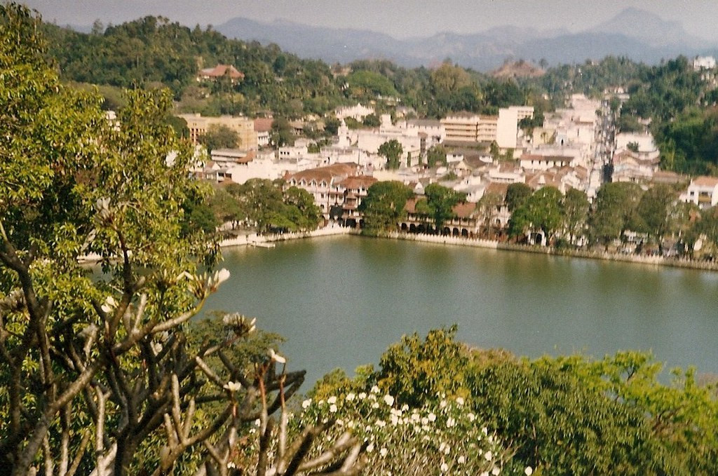 Một góc thành phố Kandy, cố đô của Sri Lanka.