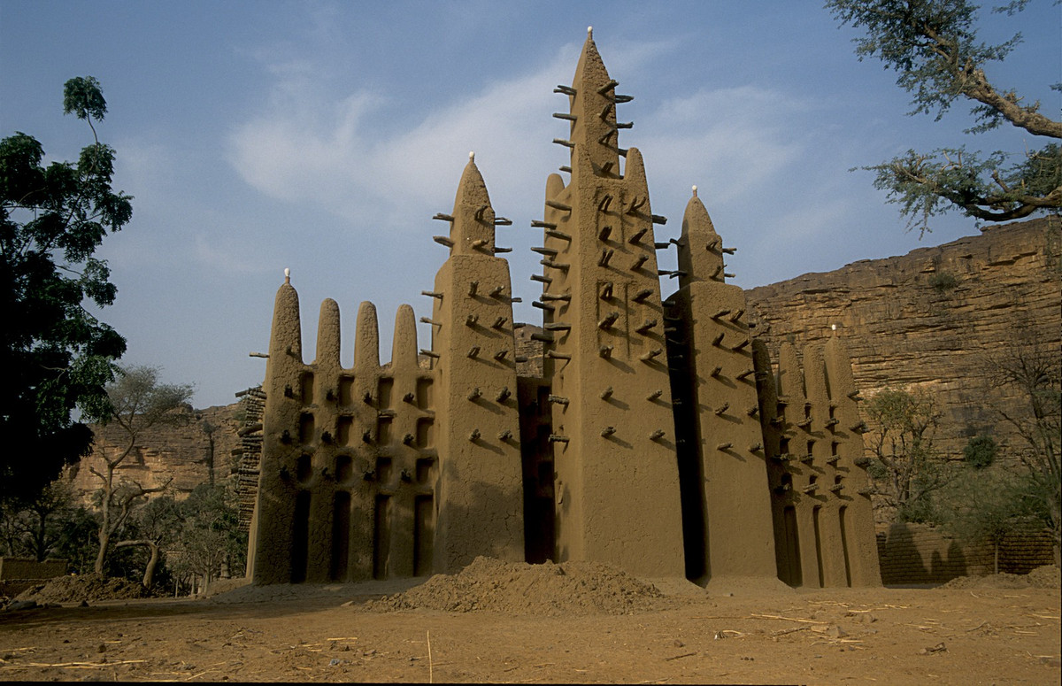 Một nhà thờ ở vùng Dogon, một khu vực phía Đông Mali, nơi dân cư chủ yếu là người Dogon.