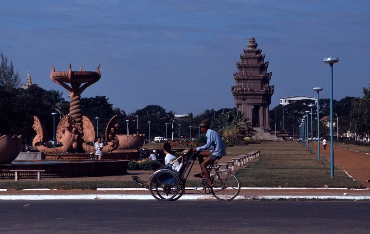 Đài Độc Lập ở Phnom Penh.