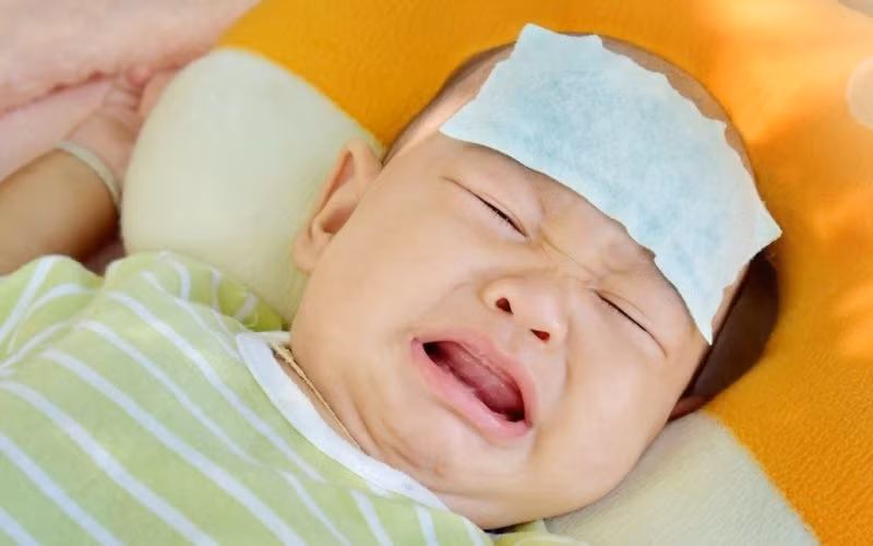 Dau hieu can dua tre den benh vien ngay khi mac cum A