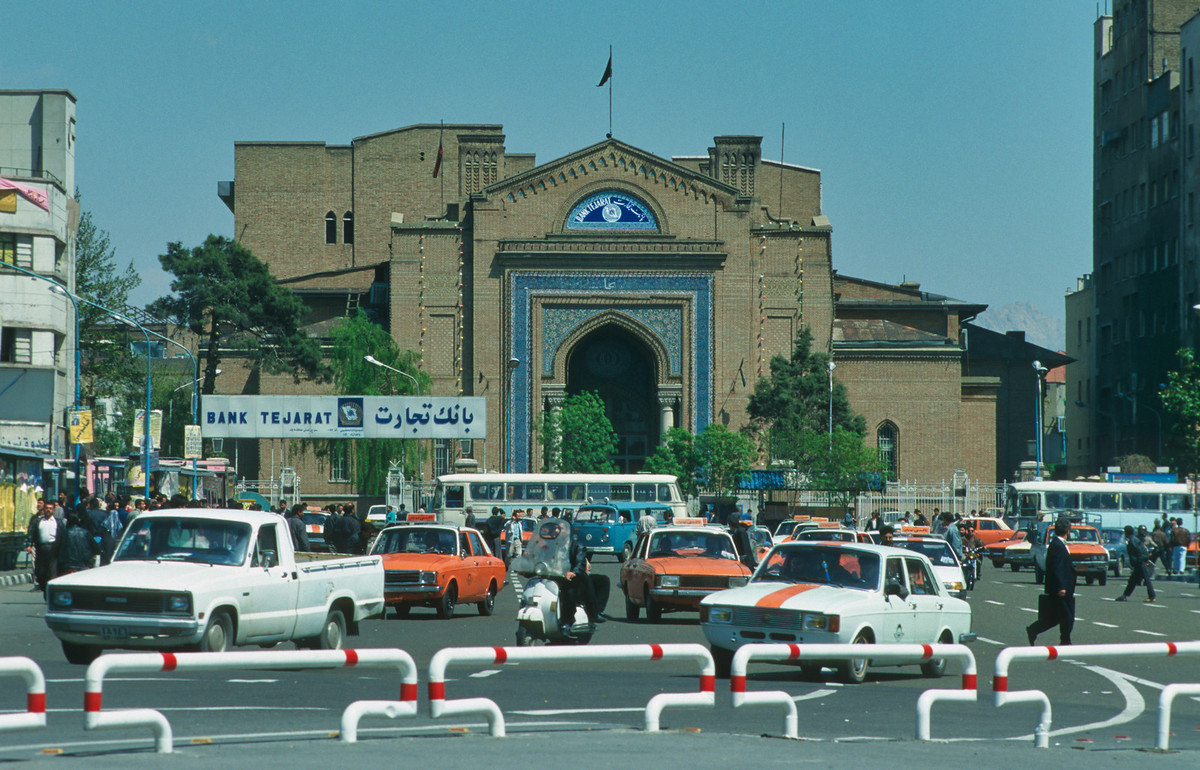 Tòa nhà trụ sở ngân hàng Tejarat ở thành phố Tehran.