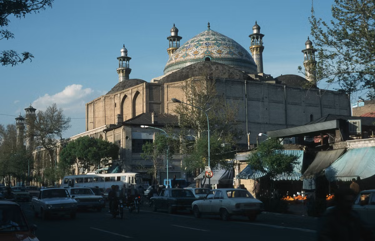 Một thánh đường Hồi giáo bề thế ở Tehran.